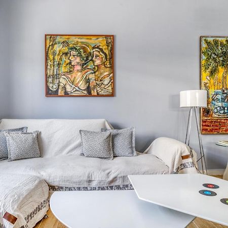 Spacious Flat With Courtyard And Private Parking! Атина Екстериор снимка