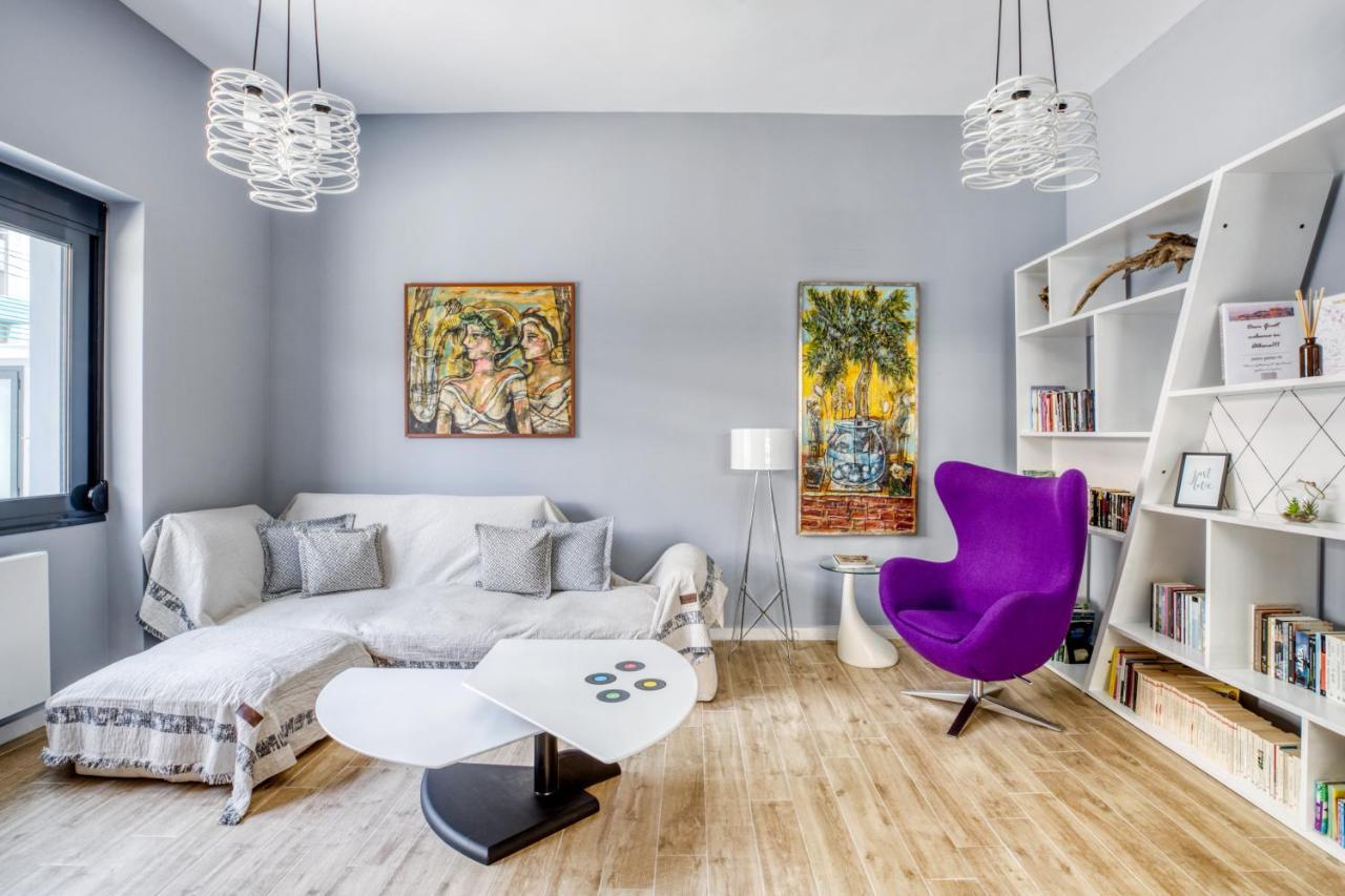 Spacious Flat With Courtyard And Private Parking! Атина Екстериор снимка