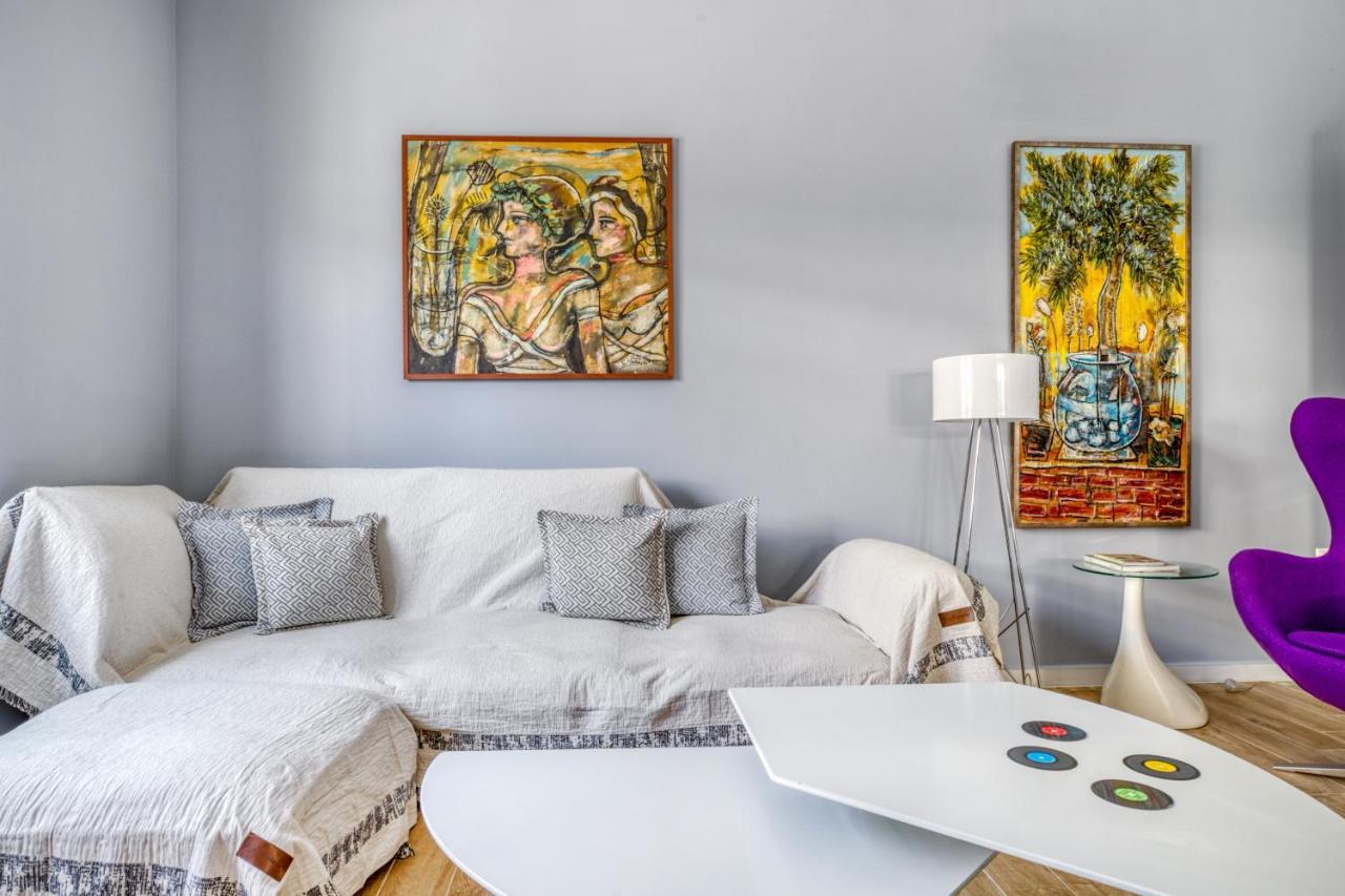 Spacious Flat With Courtyard And Private Parking! Атина Екстериор снимка