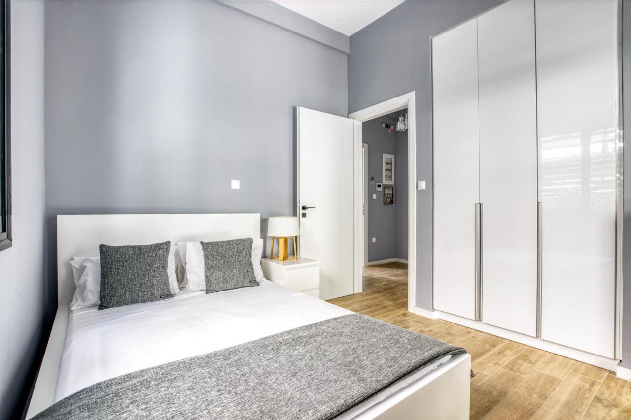 Spacious Flat With Courtyard And Private Parking! Атина Екстериор снимка