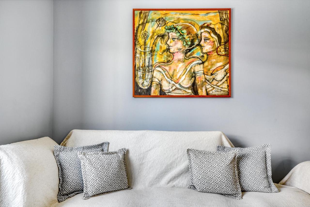 Spacious Flat With Courtyard And Private Parking! Атина Екстериор снимка